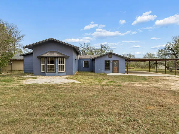 150 Oak Park, Adkins, TX 78101