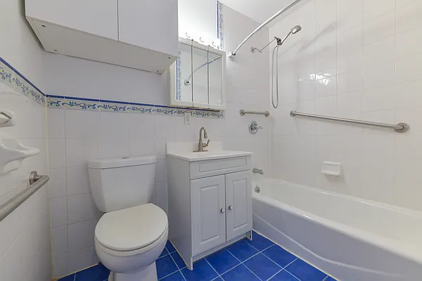 Rented by J Misrahi Realty Corp | media 27