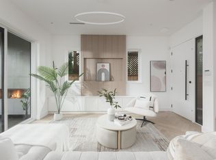 2130 E 2nd Ave #2, Vancouver, BC V5N1E8