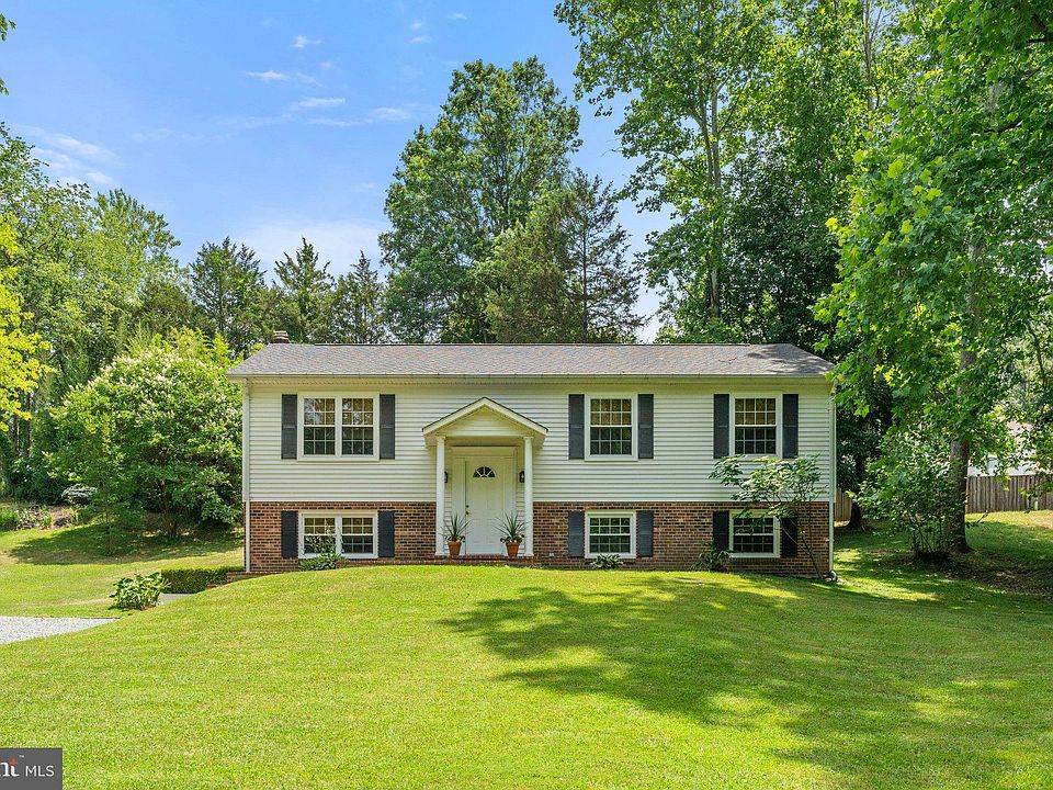 1st image of 7235 Mecklenburg Dr