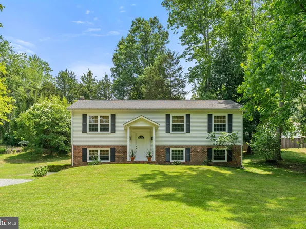 7235 Mecklenburg Dr, Warrenton, VA 20187