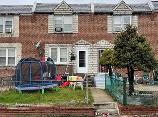 215 Weymouth Rd, Darby, PA 19023