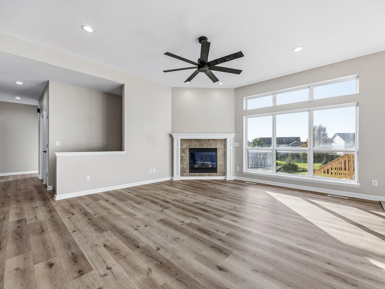 4 bed, 2441 sqft, $3,750 — Photo 2
