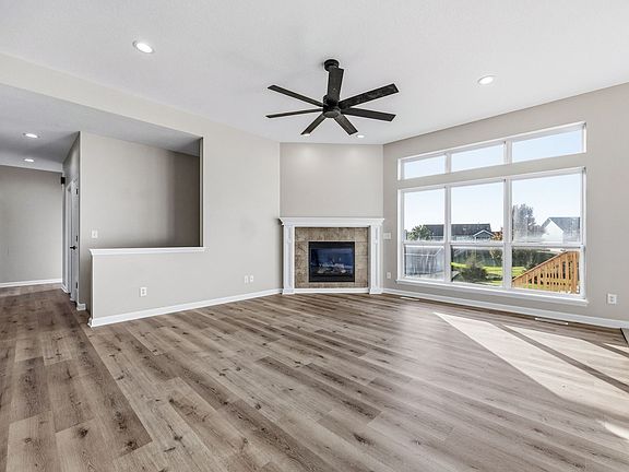 2nd image of 2305 Radcliffe Dr SW