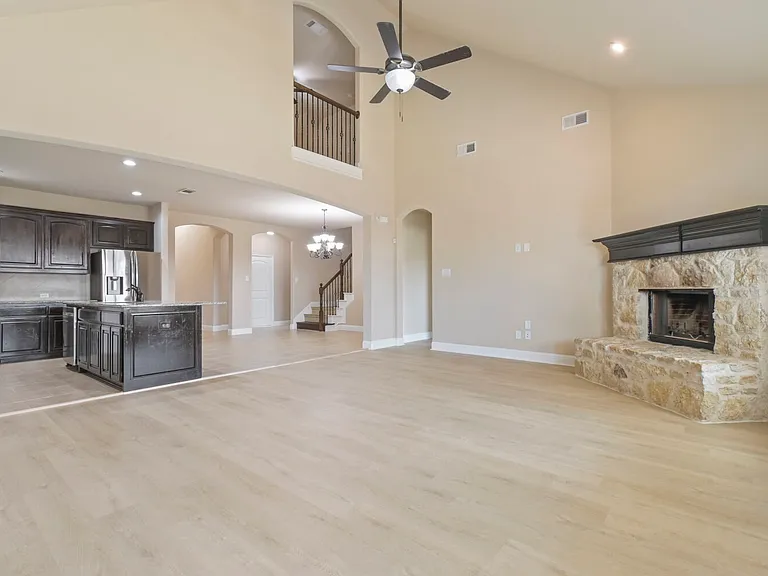 237 Frontier Dr — Photo 8