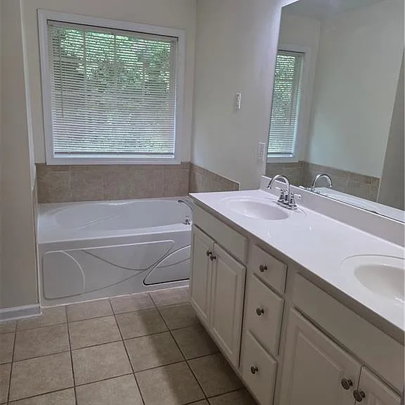 1531 Park Knoll Trl — Photo 15