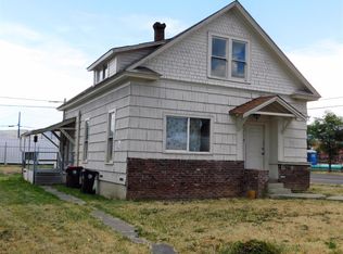404 N Grape St, Medford, OR 97501