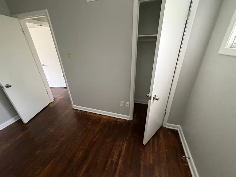 344 E Shelby Dr — Photo 5