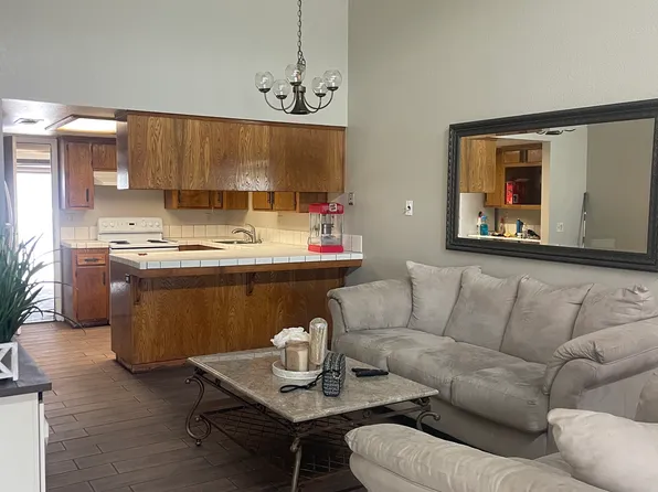 1423 Plymouth Rock Ln, Clovis, CA 93612