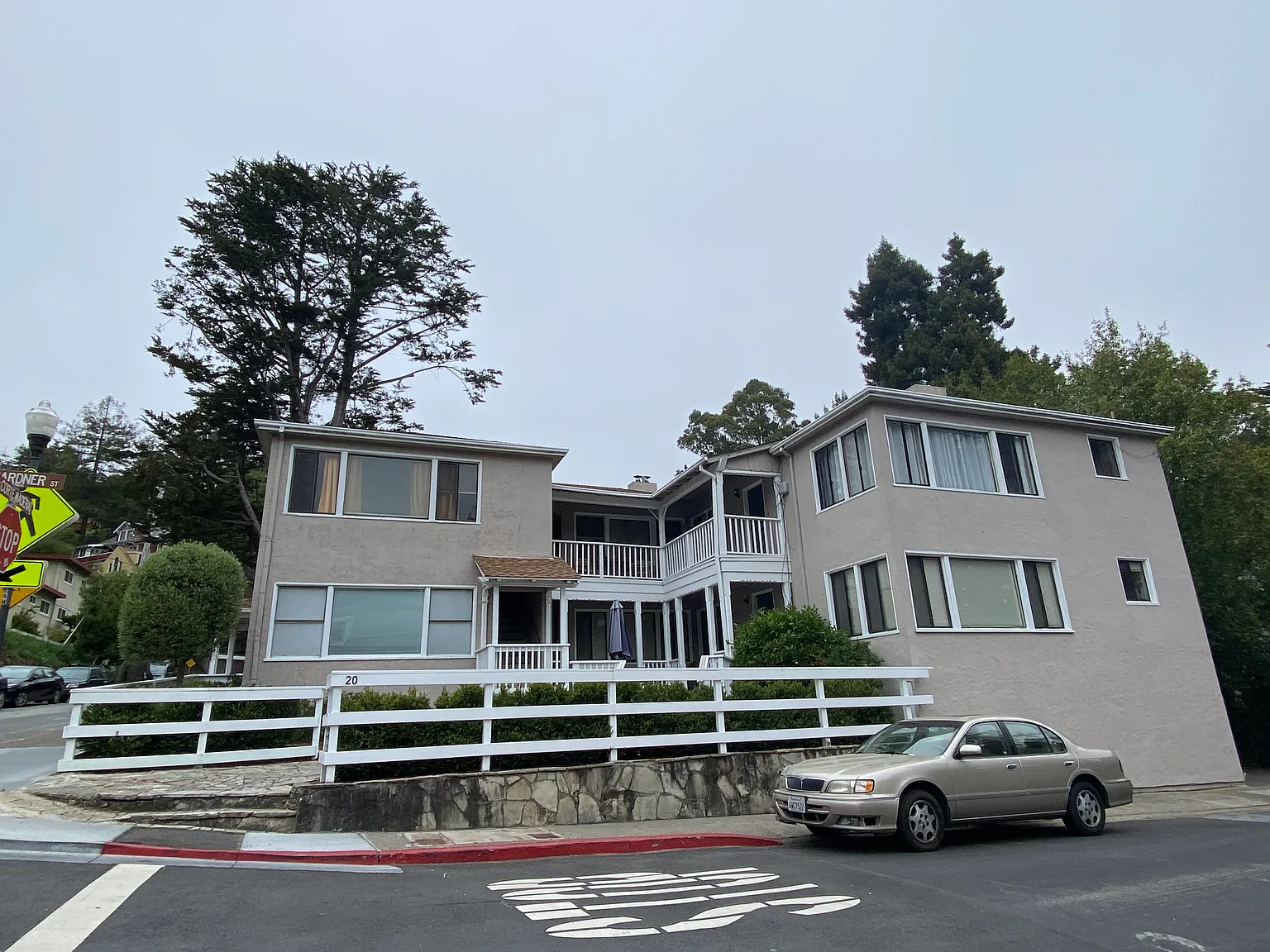 20 Gardner St photo 1