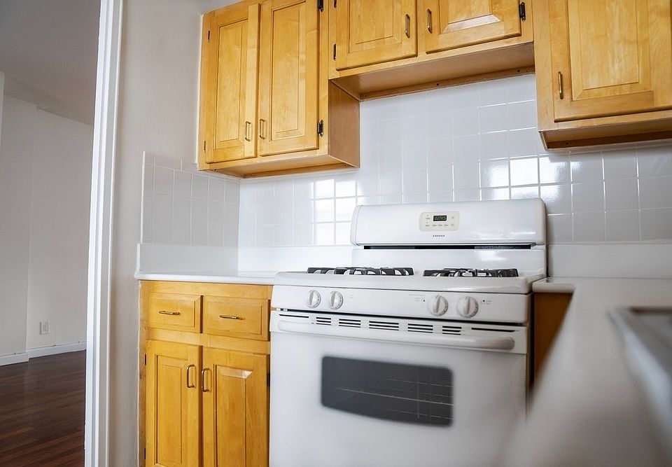 1st image of 104-40 Queens Blvd #17F