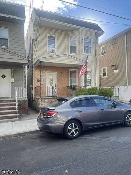 1st image of 98 Devon Terrace