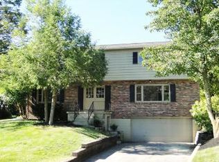 845 Stinson Ct, Columbus, OH 43214
