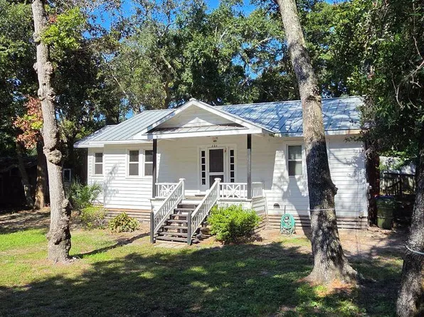 604 E Cooper Ave, Folly Beach, SC 29439