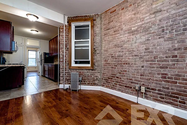 Rented by EXR | media 13