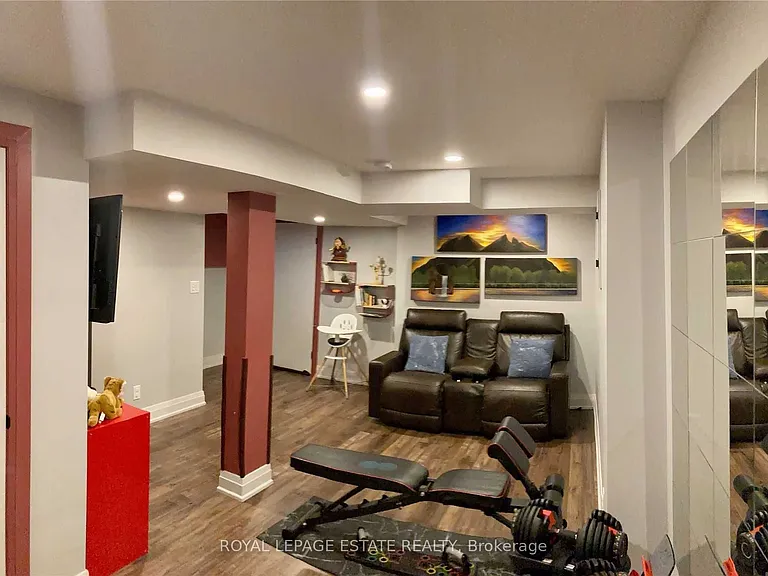35 Queenslea Dr #70 — Photo 22