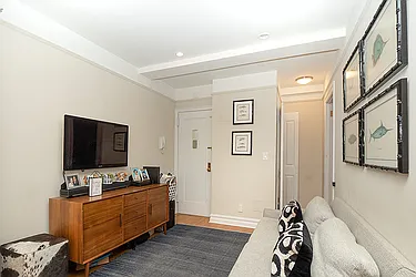 Rented by Rita S Citrin, LREB