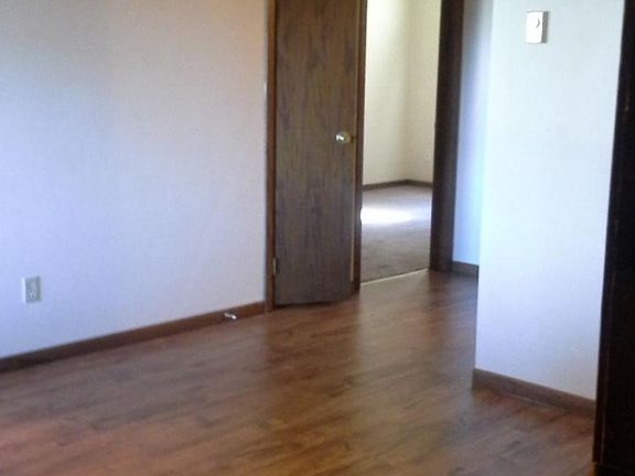 4th image of 308 Micheels Ln APT 1