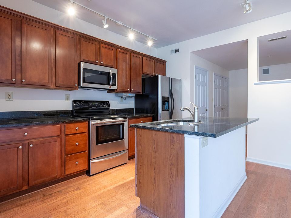 1st image of 160 Wall St Unit L-205