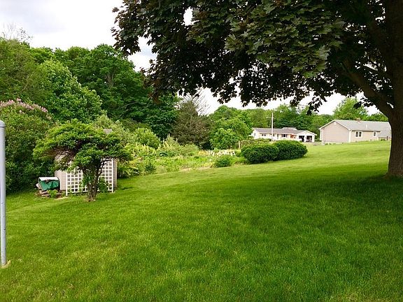 3rd image of 287 Waterford St