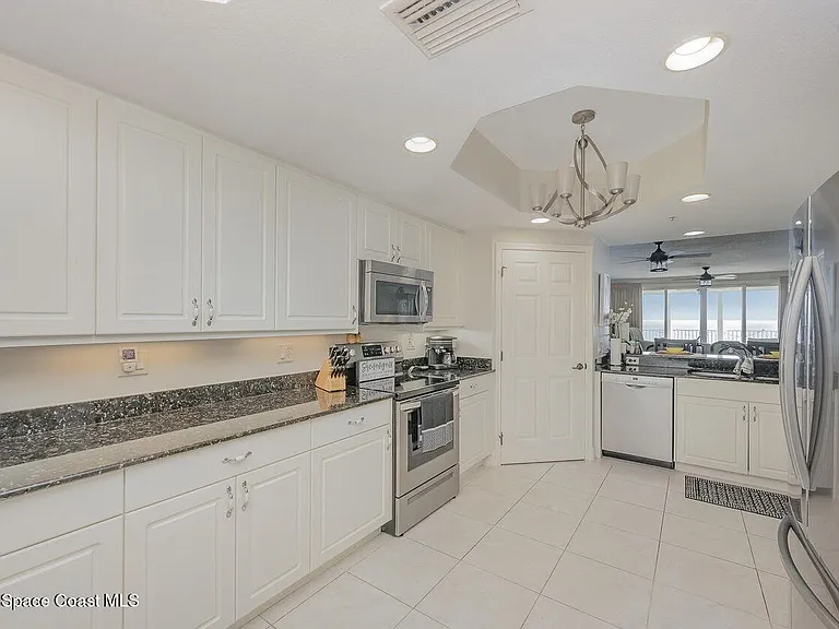 7 Indian River Ave #1003 — Photo 21