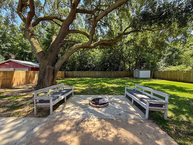 1501 Croquet Dr — Photo 17