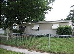 2nd image of 811 N 69th Way