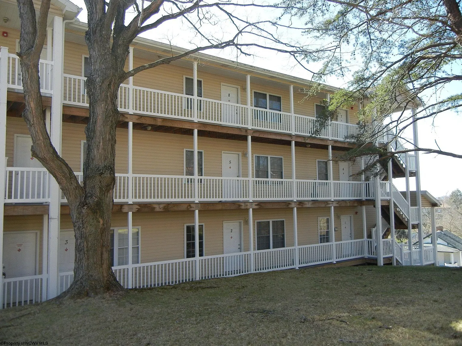 2 bed, 2.0 bath, $1,200 — Photo 1