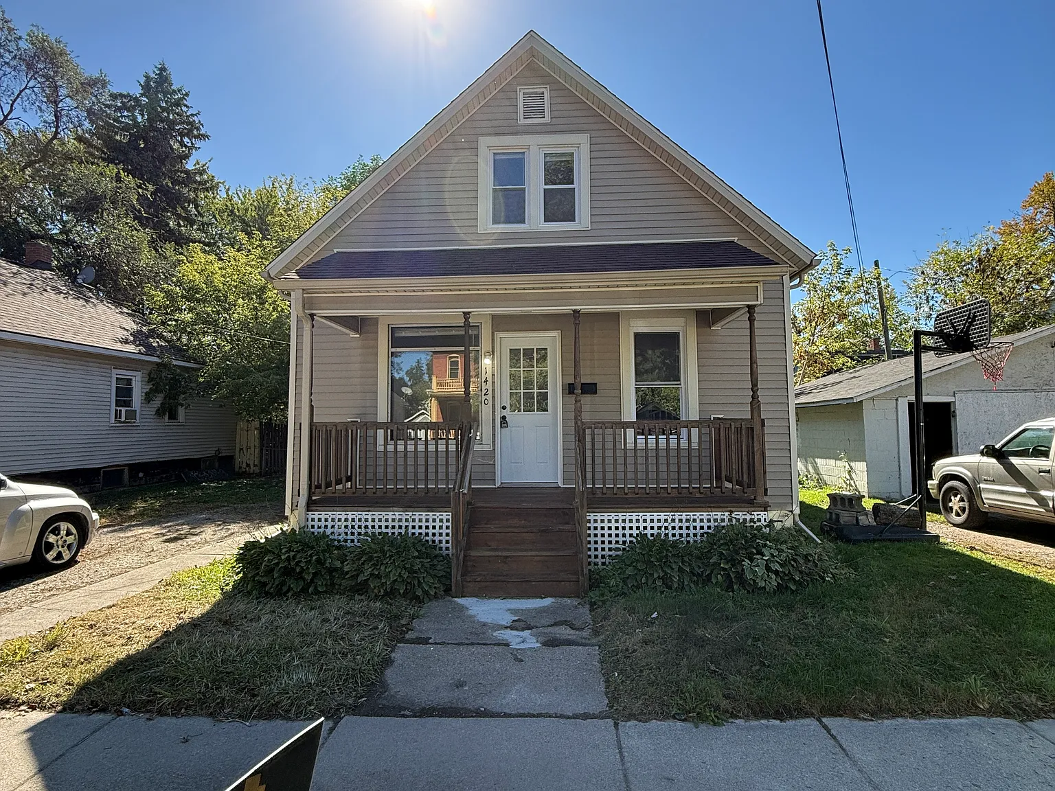 2 bed, 700 sqft, $1,100 — Photo 1