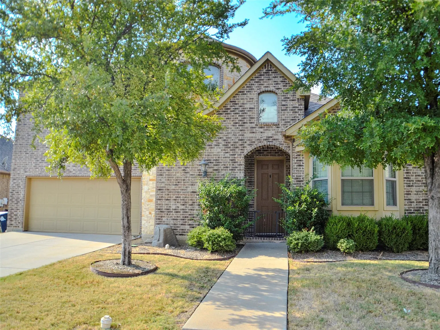 4 bed, 3088 sqft, $3,150 — Photo 2