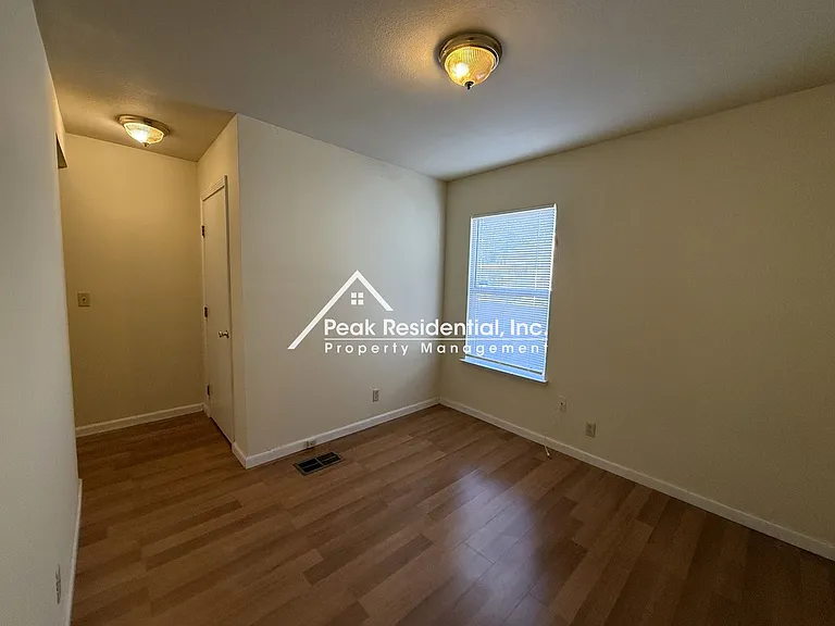 20th712 — Photo 21
