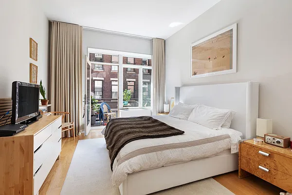 Rented by Compass | media 26