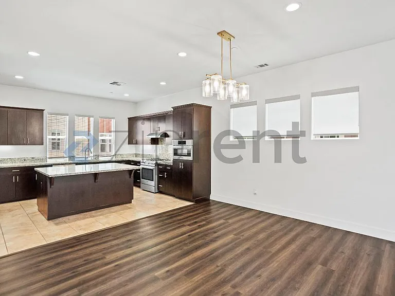 2109 Donnells Ln — Photo 11