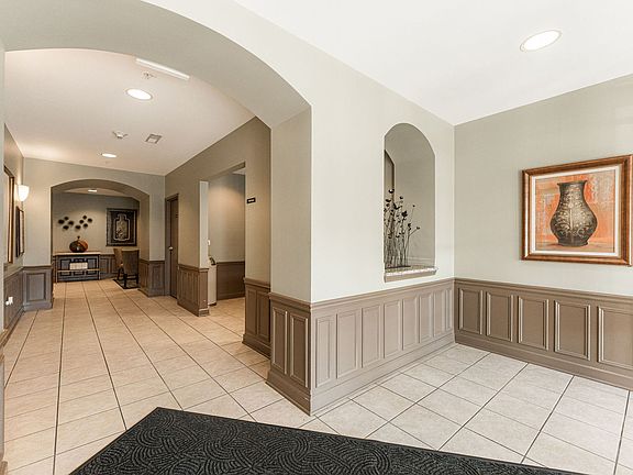 2nd image of 1650 Riverwoods Dr Unit 701