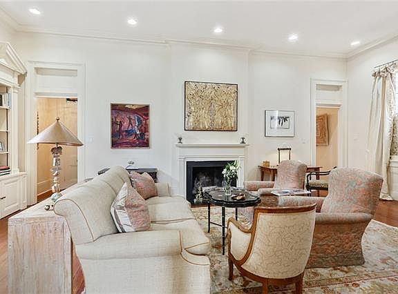 3rd image of 379 Broadway St