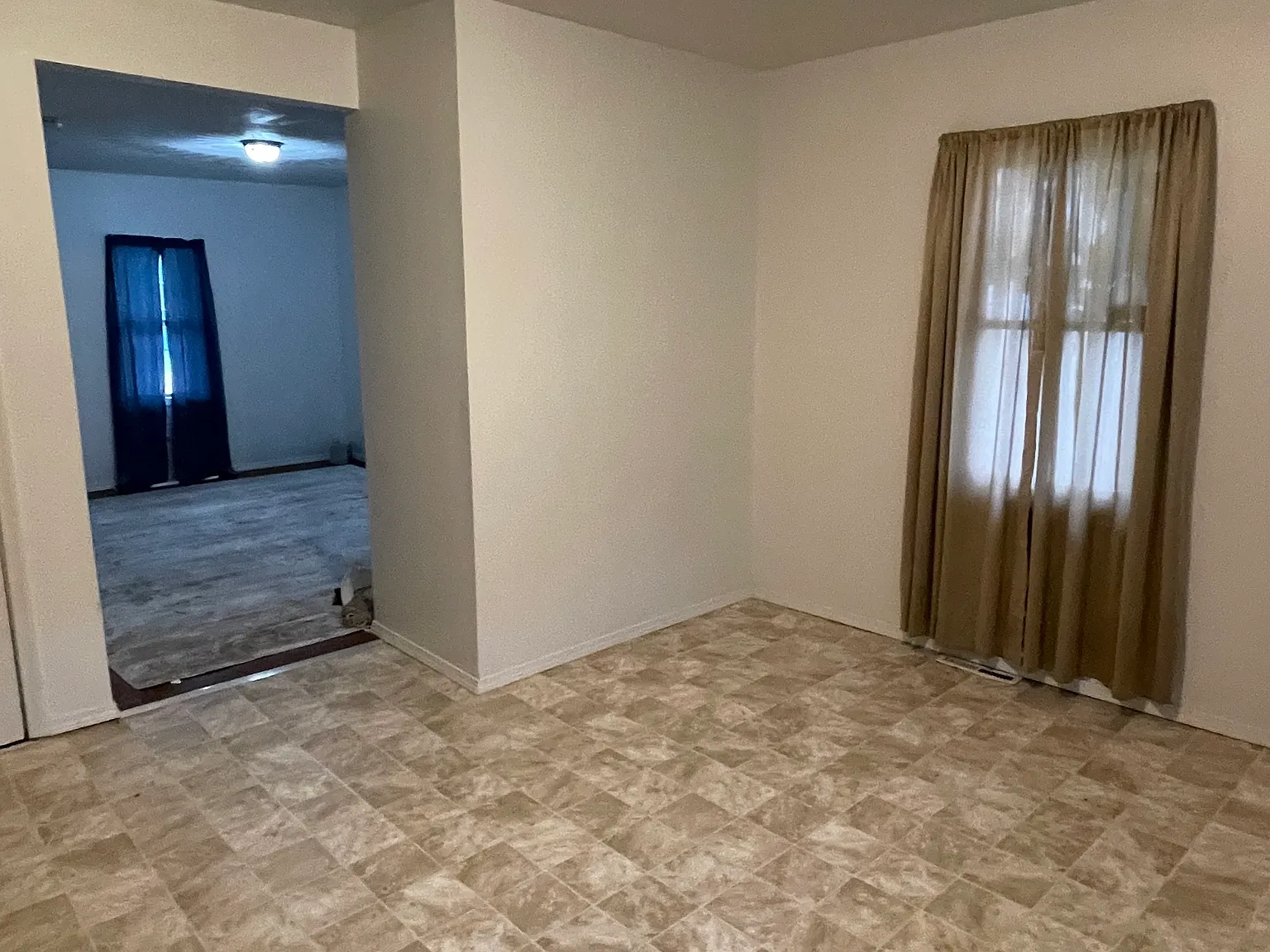 2 bed, $900 — Photo 4