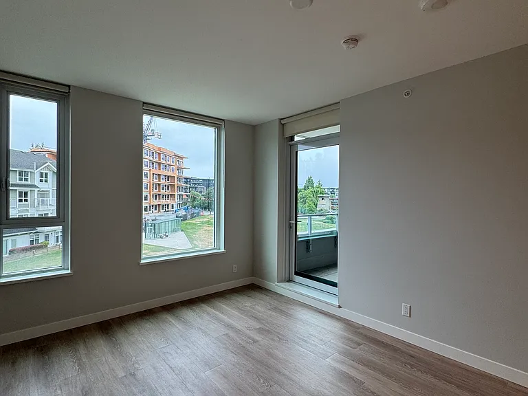 567 Emerson St #30 — Photo 5