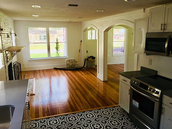 2nd image of 5021 Palmetto St