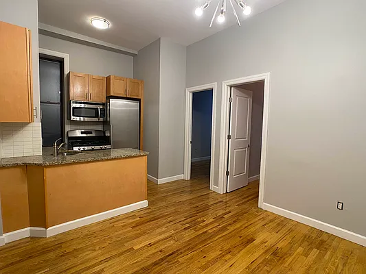 Rented by Tourma Realty LLC | media 27