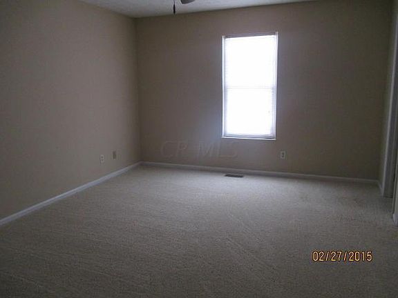 5th image of 373 Meadows Blvd
