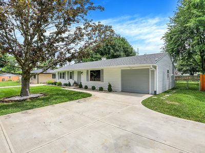 525 Howard Rd, Greenwood, IN, 46142
