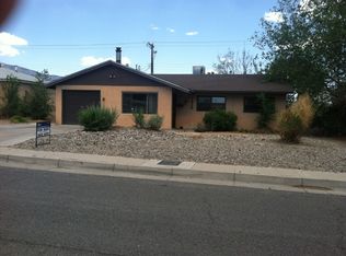 1412 Glorieta St NE, Albuquerque, NM 87112