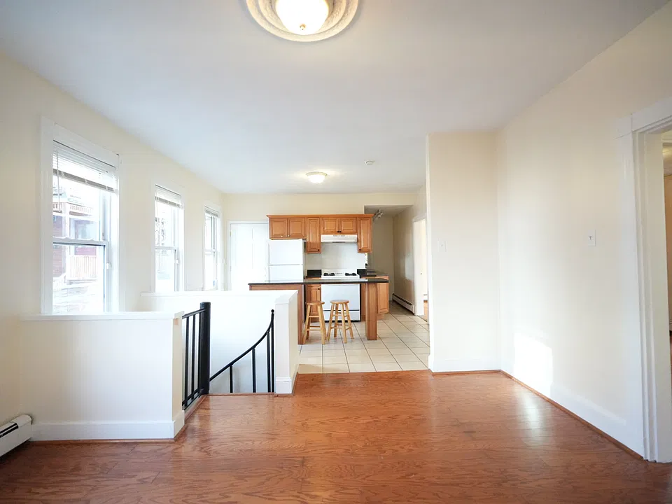4 Nevada Ave #1