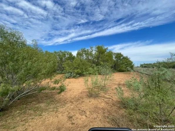 12 County Road 329 LOT 12, Jourdanton, TX 78026