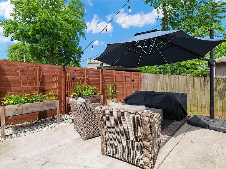 308 Sunliner Dr — Photo 32