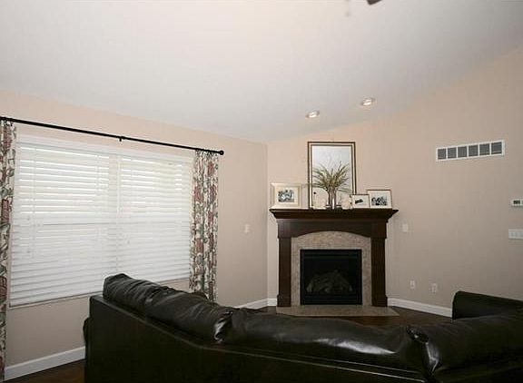 5th image of 1005 Jessica Dr