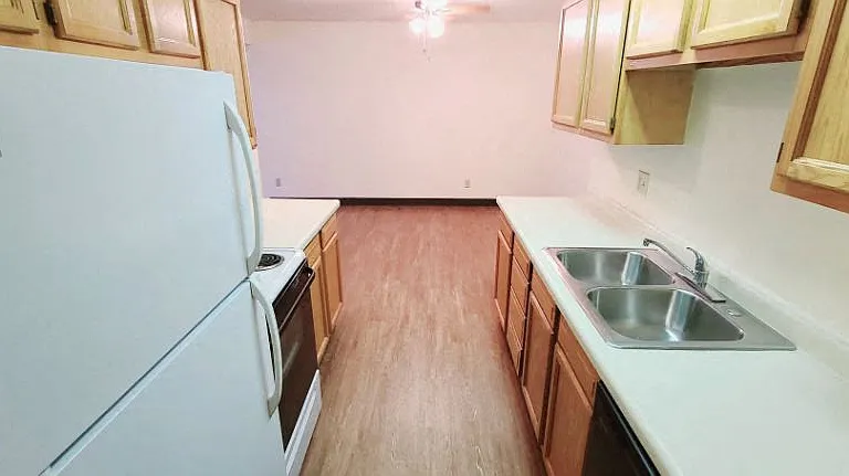 Winding Hills Apartments — Photo 103
