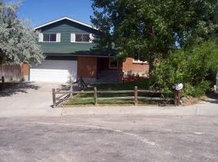 765 Green River Ct, Douglas, WY 82633