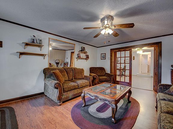 3rd image of 1411 Lawson Ave