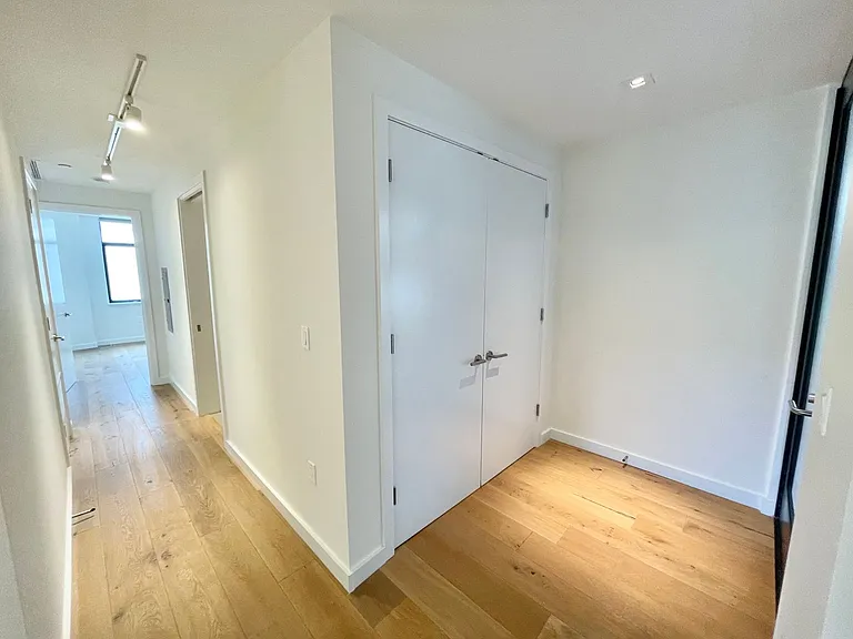 580 Hayes St #306 — Photo 11